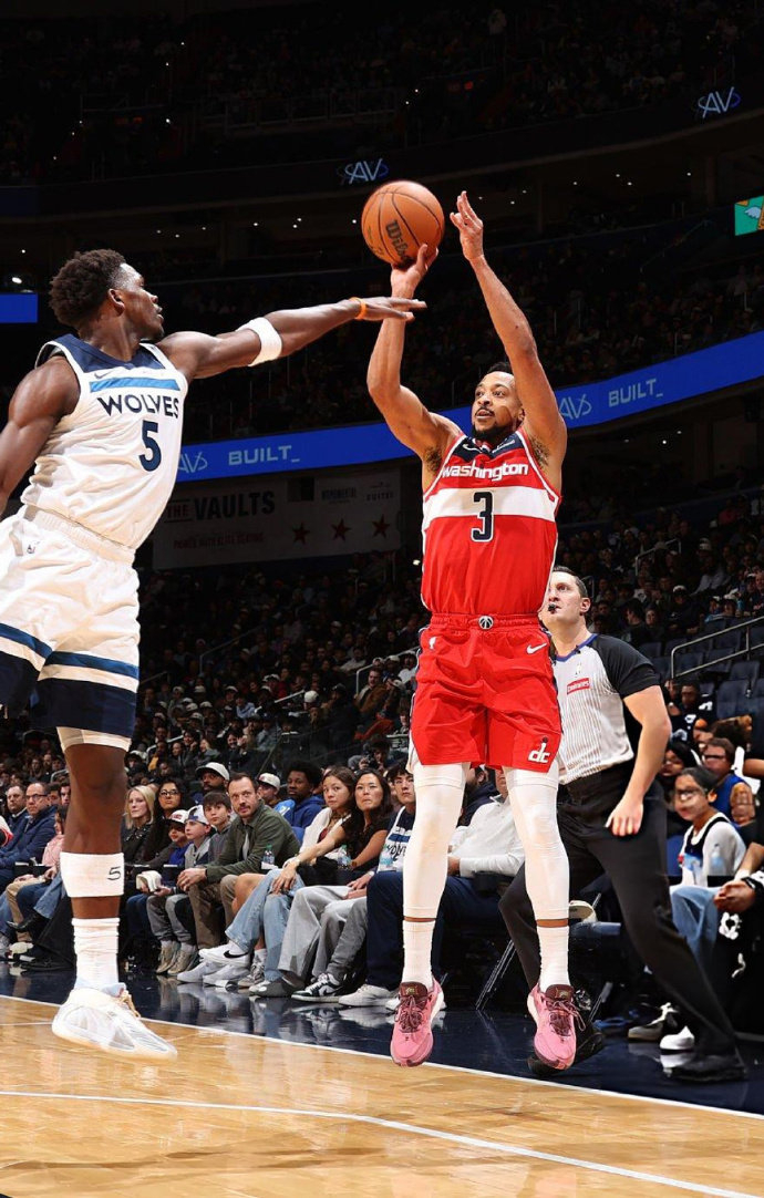 包含华盛顿奇才迎法国杯关键赛，集结日伤情更新，球迷炸锅，细节决定成败的词条